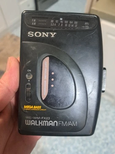VINTAGE SONY WM-FX23 FM/AM RADIO WALKMAN PLAYER ~ ONLY RADIO FUNCTIONS WORKING#4