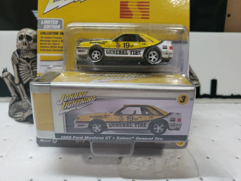 Johnny Lightning 1988 Ford Mustang GT Saleen General Neumático Edición Limitada Foto 3 de 4