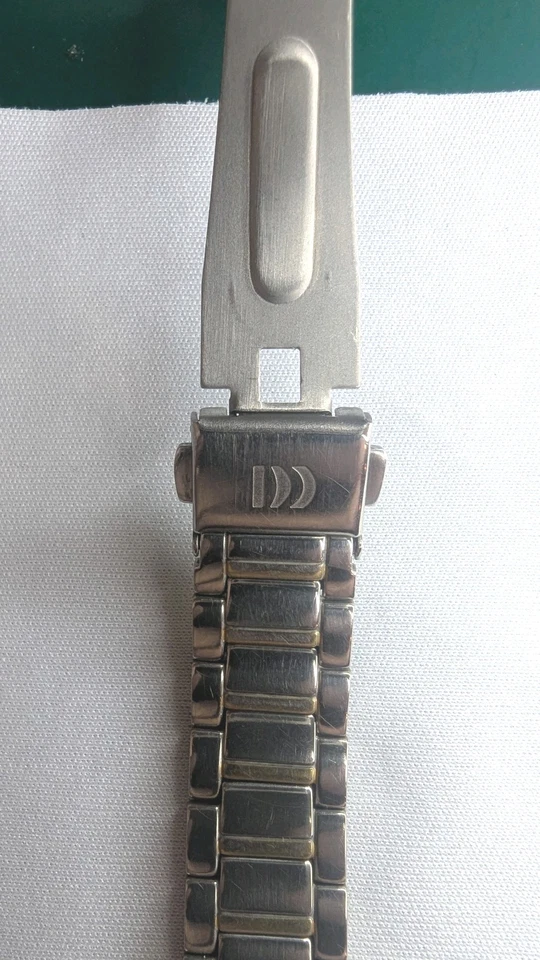 Danish Design Sapphire Titanium 2-tone Dress Watch. Mid-sized, Good Condition - Image 4 of 4