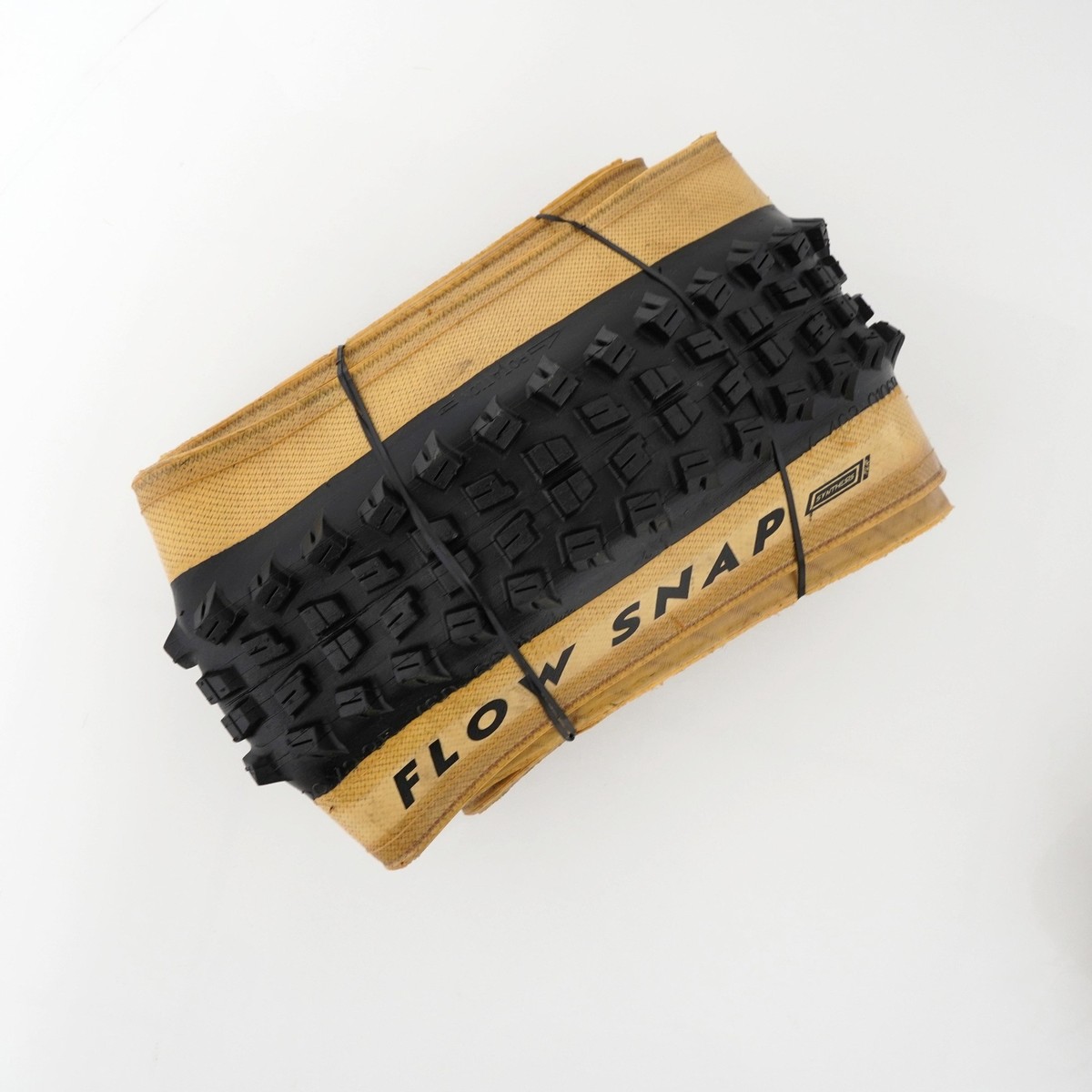 Vee Tire 29 x 2.35 Flow Snap Synthesis-Skinwall 1 or 2 Tires TLR