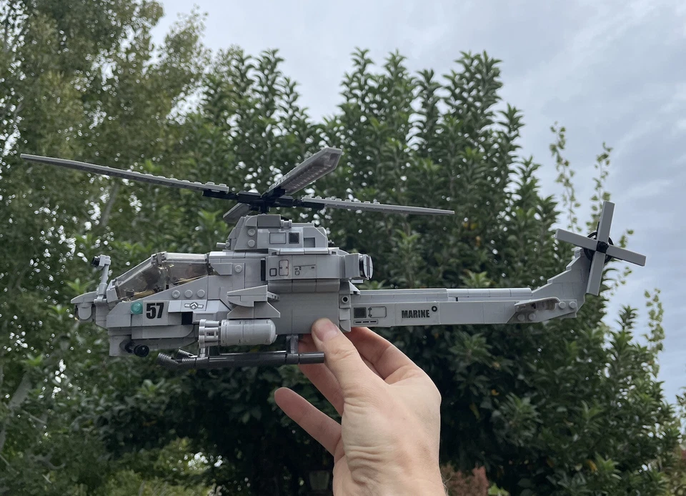 Marine Attack Helicopter Bell AH-1Z Viper Military Building Bricks Blocks NIB - Image 4 of 4