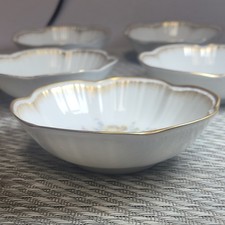 AK Porcelain Floral Pattern Bowls Gold Trim Round Scalloped Glossy MPN 192