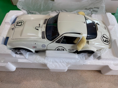 Exoto 1/18 Racing Legends CORVETTE GRAND SPORT - #67 White - Roger