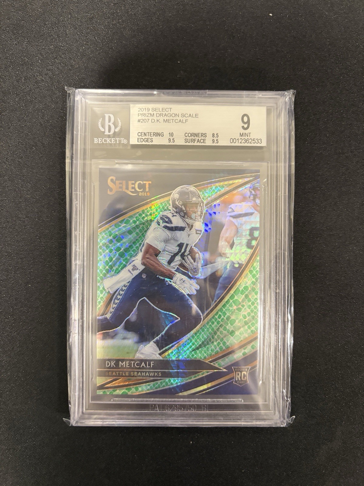2019 DK Metcalf Select Dragon Scale Prizm Field Level Rookie /88 Beckett 9