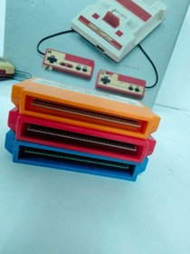 Nintendo Famicom HVC-001 Console 3 Games Box AC Adapter Set Good