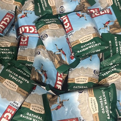 Clif Bar Oatmeal Raisin Walnut 50 bars EXP 10/26