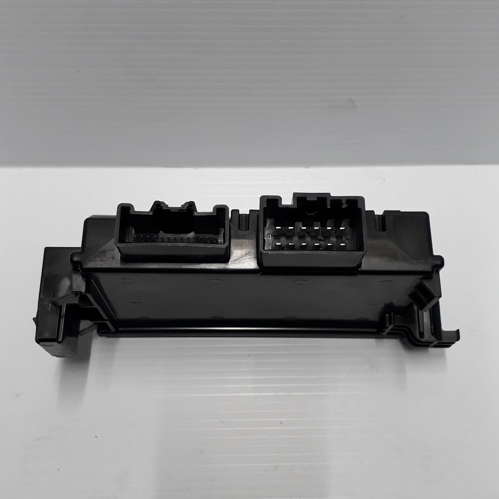 2228063 ELECTRONIC MODULE / DG9T14B673AV / 2715000 FOR FORD MONDEO 