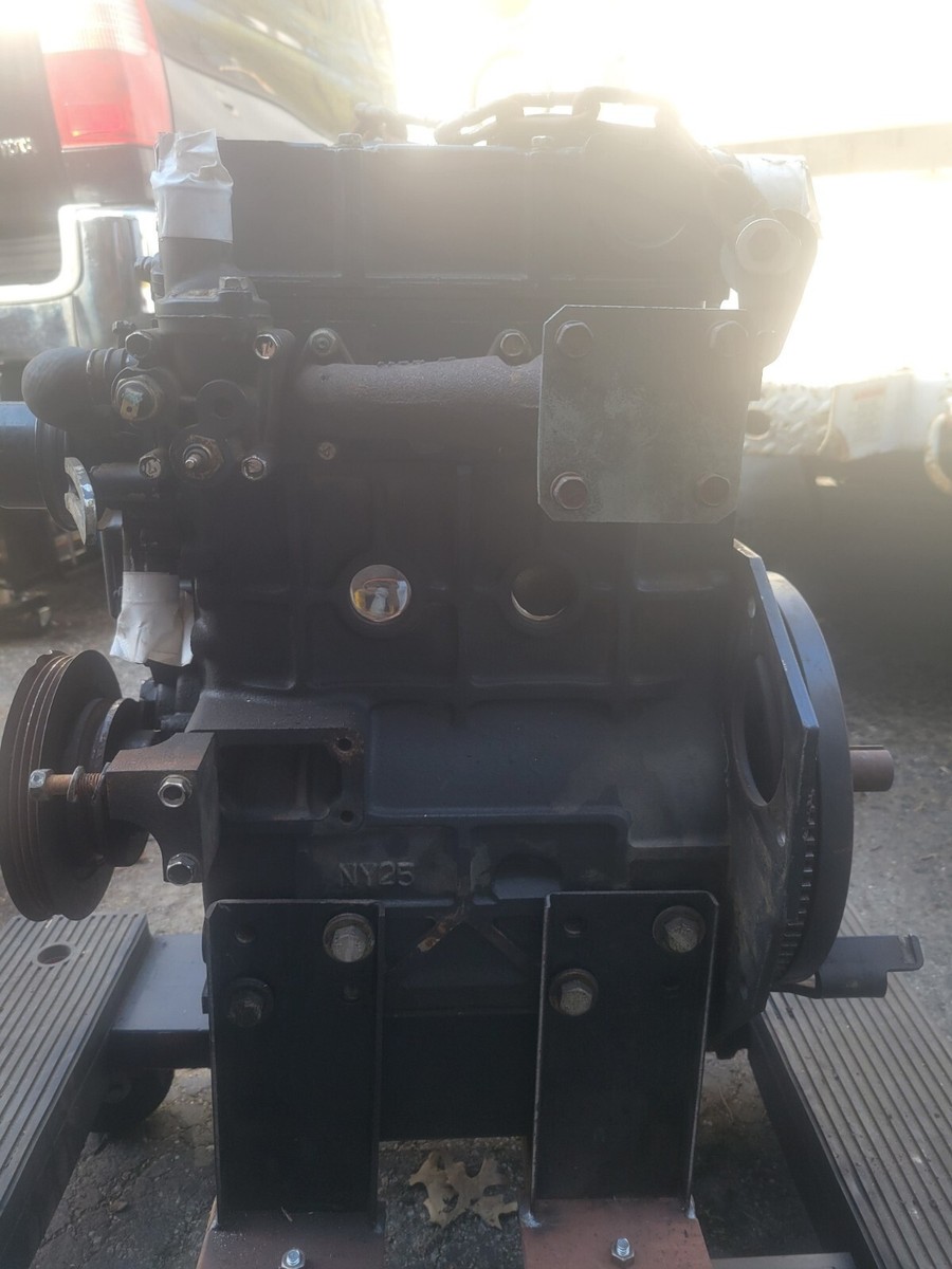Shibaura S773L 3 Cylinder Diesel Engine Running Core Cat C1