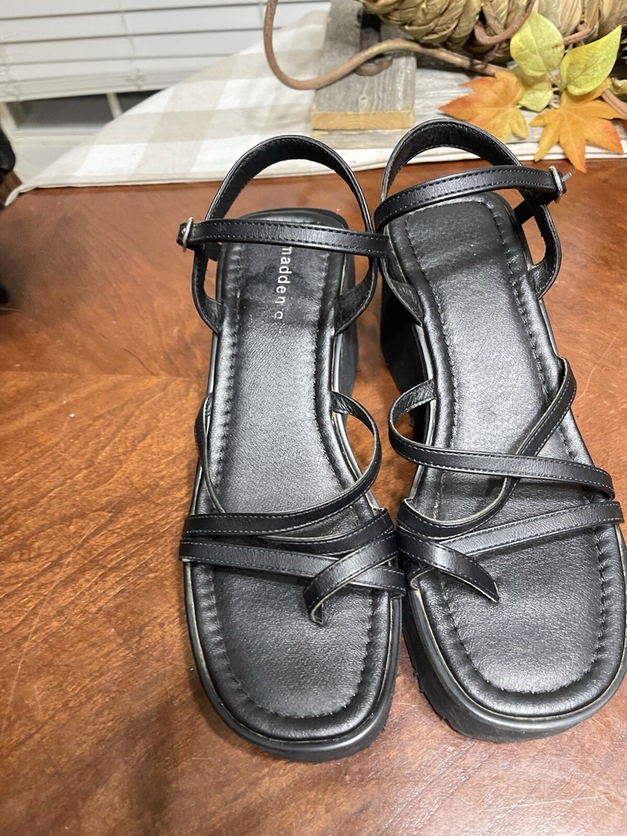 Madden Girl リングクロージャー スリッポン スライド サンダル Amazon.com | Madden Girl Women's Peniey Loafer, Black Box, 6