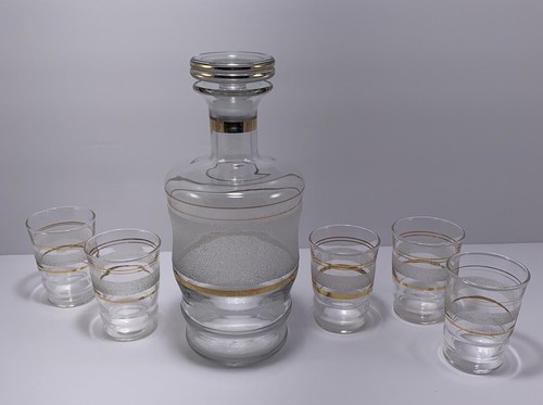 VINTAGE Gold Stripe Frosted Texture Band Decanter With Stopper & 5 Shot Glasses