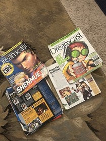Lot Of 11 Official Sega Dreamcast Magazine 1999-2000 Reader Copies Heavy Wear