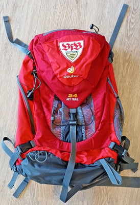 Deuter ACT Trail 24 Wanderrucksack  Top Rucksack mit aufgenähtem VfB Wappen