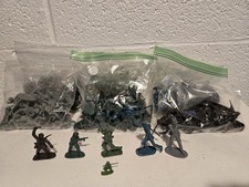 vintage plastic Toy soldiers Lot 6 Small Bags