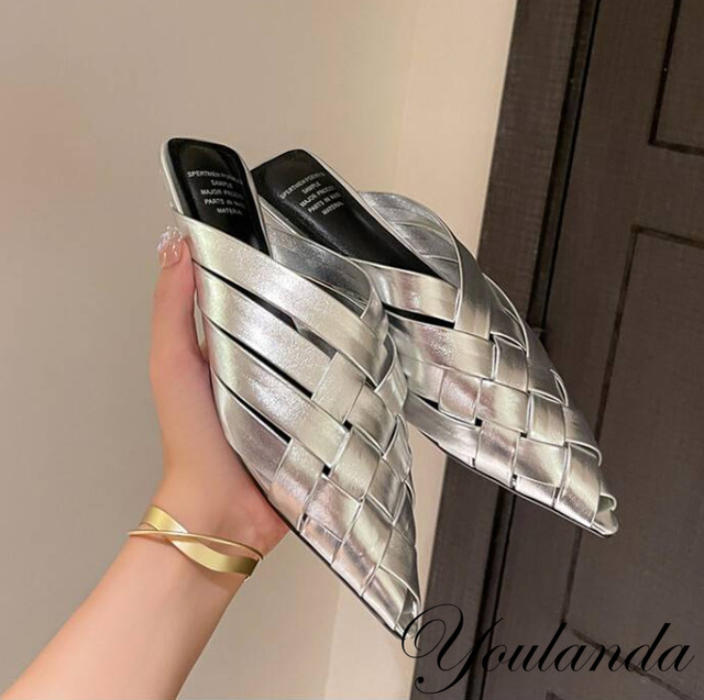 Sandalias planas de verano para mujer con puntera puntiaguda abierta tejidas mulas sin cordones de moda