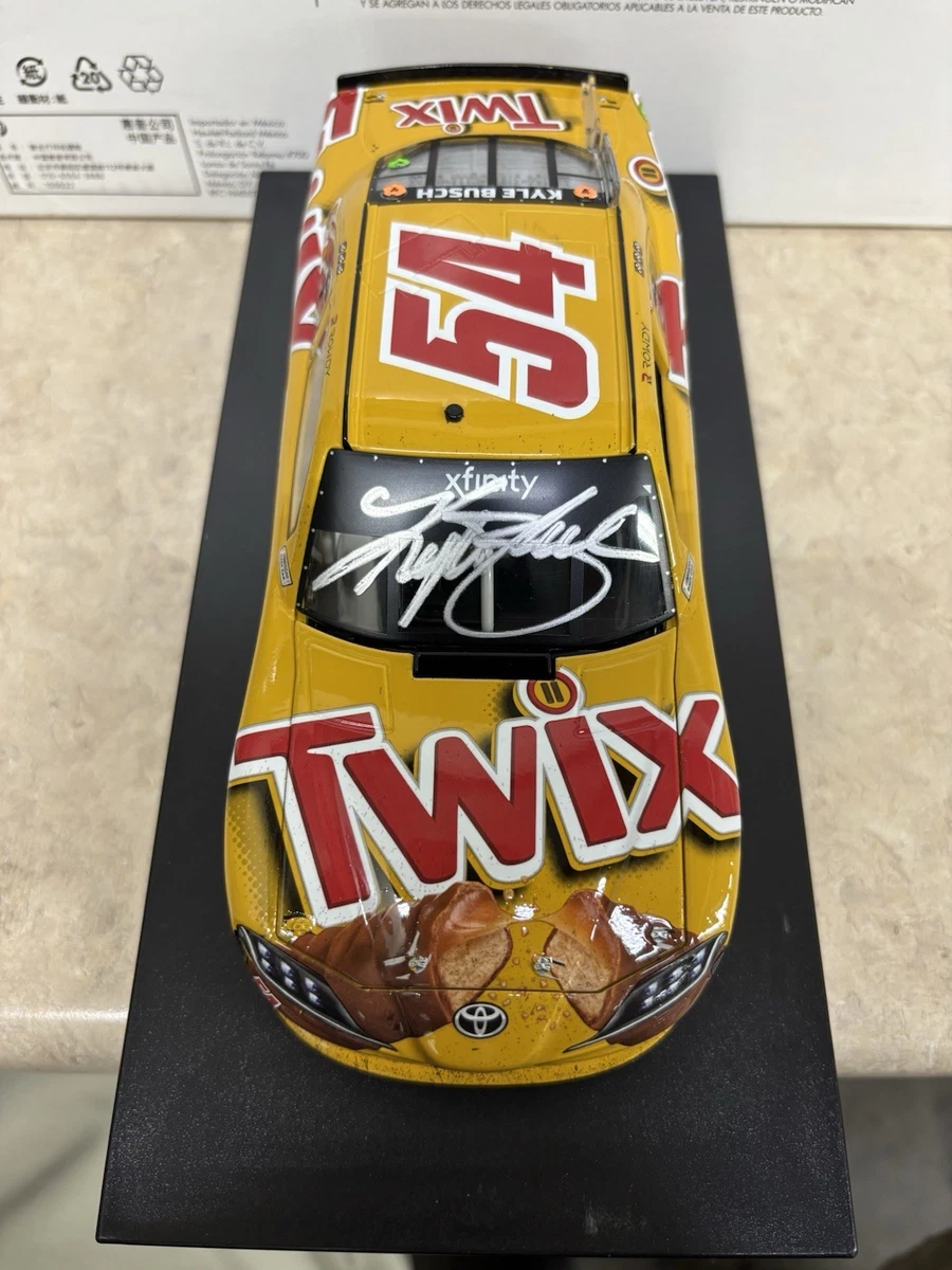 Toyota Diecast NASCAR Racecars 1:24 Kyle Busch Diecast Racing Cars