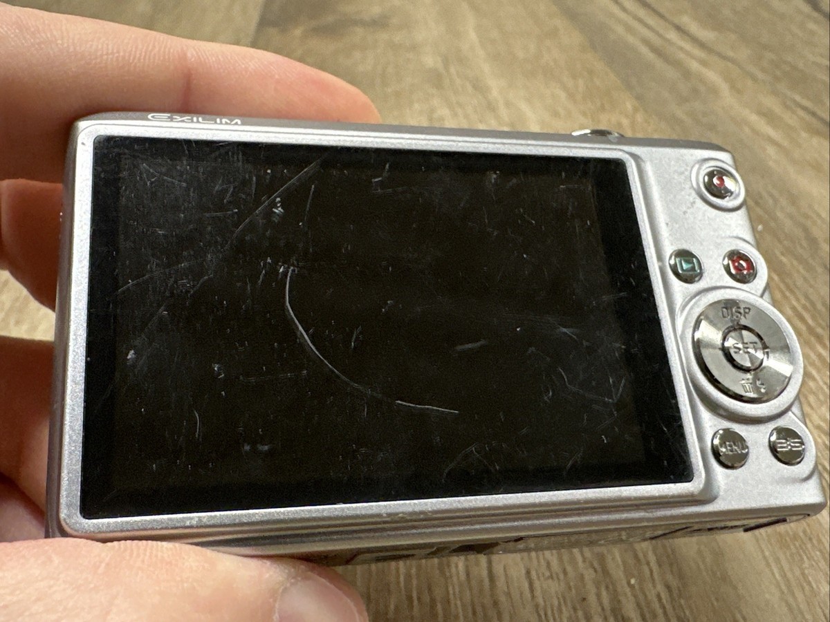 Casio Exilim EX-Z200 Silver 10.1MP Digital Camera with Battery 