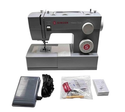 Singer HD4452 Heavy Duty Sewing Machine With Original Box And Extras Accessories