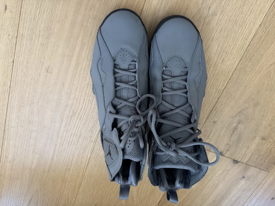 Talla 12 - Jordan True Flight Mid Cool Gris Negro Foto 3 de 4