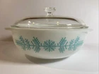 Pyrex Frost Garland Casserole 1.5 Quart Dish w/ Lid Turquoise RARE  023 Vintage
