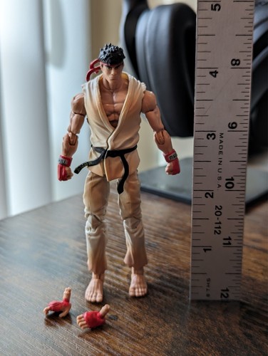 Hasbro Gamer Verse Marvel Capcom Infinite RYU 4