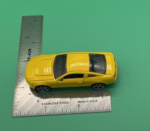Hot Wheels Yellow Metallic 2010 Ford Mustang GT Loose Diecast 1:64 Malaysia