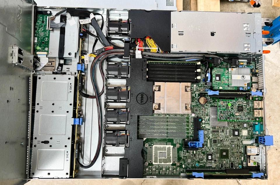 Dell PowerEdge R320 Xeon E5-2440 @2.4GHz 8GB 0FCGN 1RU 8 Bay 2.5" server - Image 2 of 4