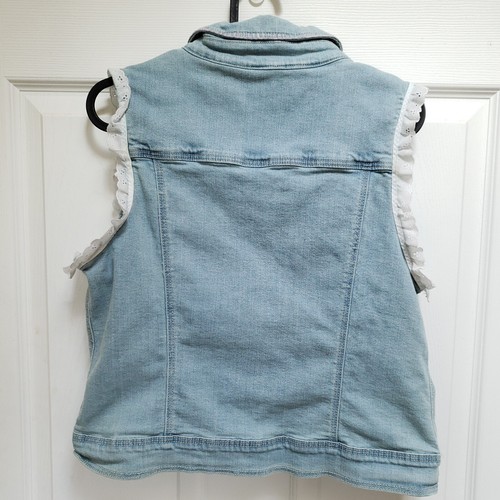 Cat & Jack Light Blue Denim Flower Eyelet Detail Button Front Vest Girls XL - Picture 4 of 5