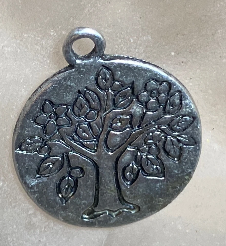 Silver Tree Of Life Pendant Charm Flowing Tree Heart On Back 23.4mm X 19.5mm 2g - Image 3 of 4