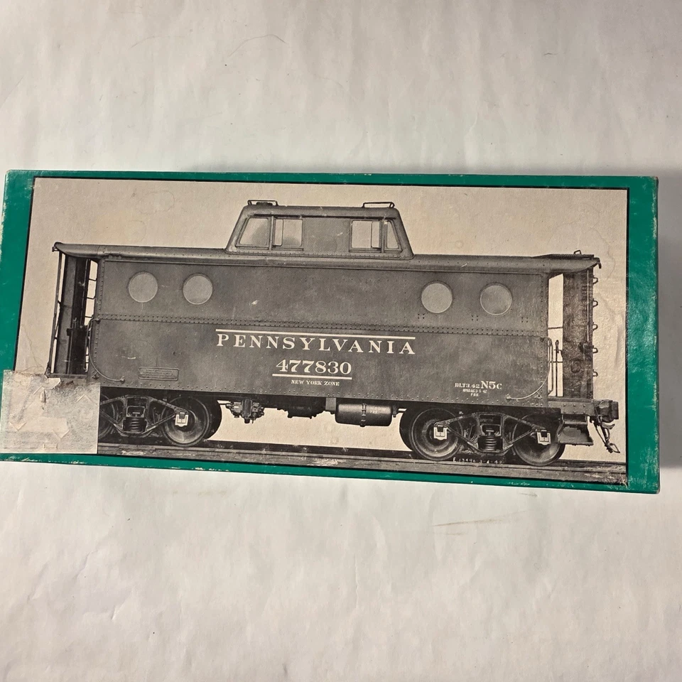 Vintage Bowser HO 477872 Pennsylvania N-5c Port Hole Caboose Kit #54014 - Image 2 of 4