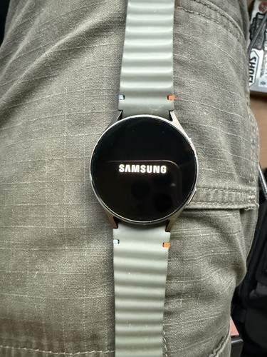 Samsung galaxy watch 7 44mm LTE UNLOCKED - Photo 3 sur 6