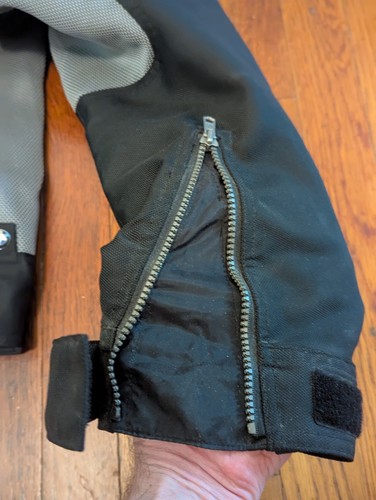 BMW Motorrad Airflow 2 Motorcycle Jacket CE Armored Black - Euro 52 - Picture 5 of 12