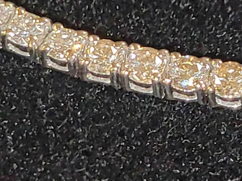 Brazalete Tenis Bolo Oro Blanco 14k Levian con Diamantes Champán Foto 4 de 4