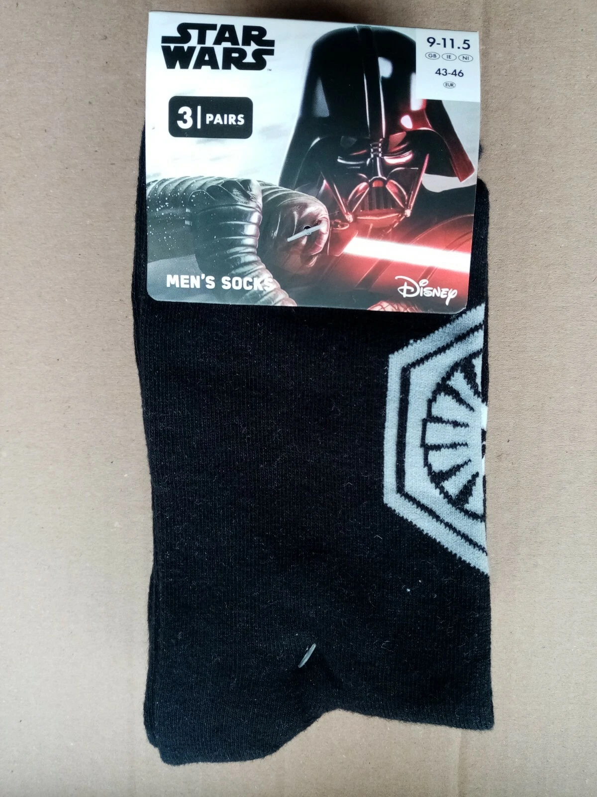 STAR WARS MEN’S NOVELTY SOCKS / DISNEY / LYCRA / 3 PAIRS / 9-11.5 / 43-46