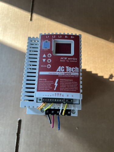 Lenze 5Hp AC Tech #SM250 AC DRIVE - Imagen 1 de 2