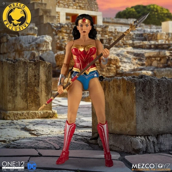 FIGURA DE ACCIÓN 1:12 Original MEZCO Liga de la Justicia DC Mujer Maravilla Versión 1984 Foto 3 de 4
