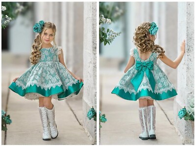 green dress and white wedge lady Layered Tulle Dress-Green Christmas Tree