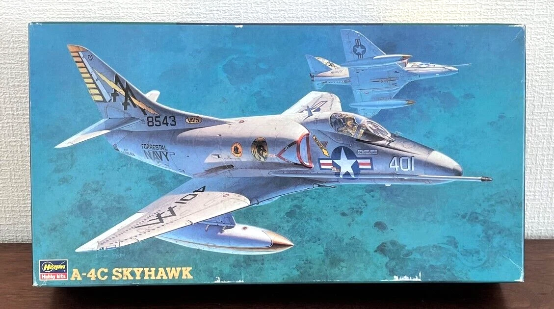 A 4C SKYHAWK Hasegawa 1 48 scale model kit 07222 Shipping from