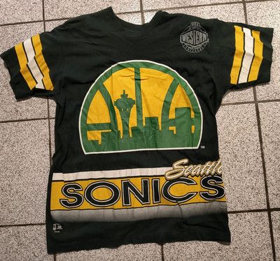 Vintage Seattle Supersonics Salem Sportswear T-Shirt - 90s -