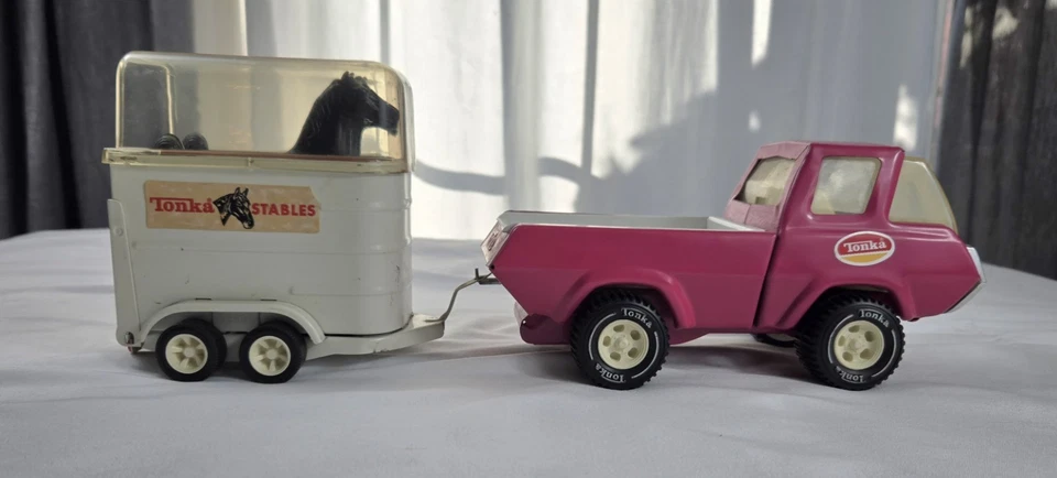 Camioneta pick-up rosa de acero prensado TONKA de colección de los años 70 hecha en EE. UU. Foto 4 de 4