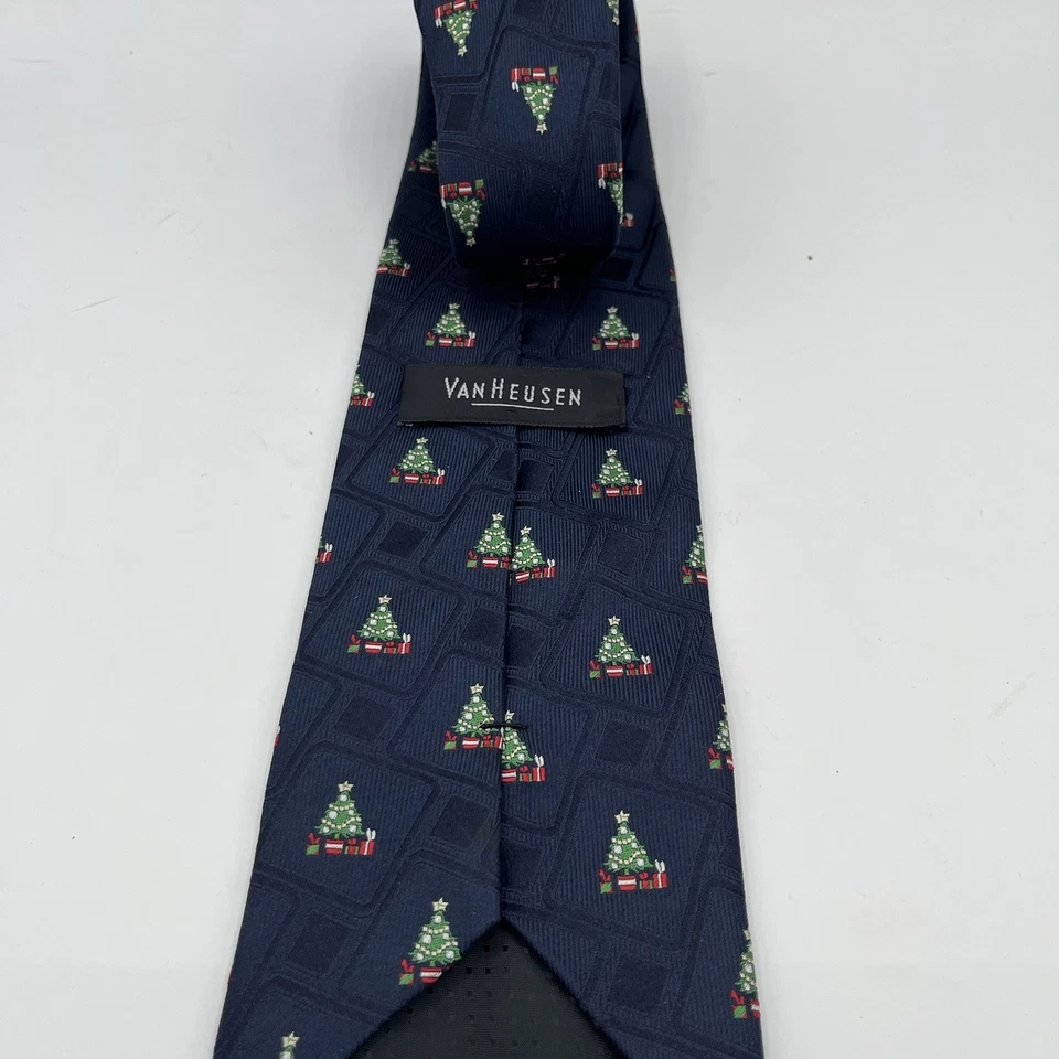 Van Heusen Men's Neck Tie Navy With Christmas Trees & Presents 100% Silk-60” - Image 3 of 3