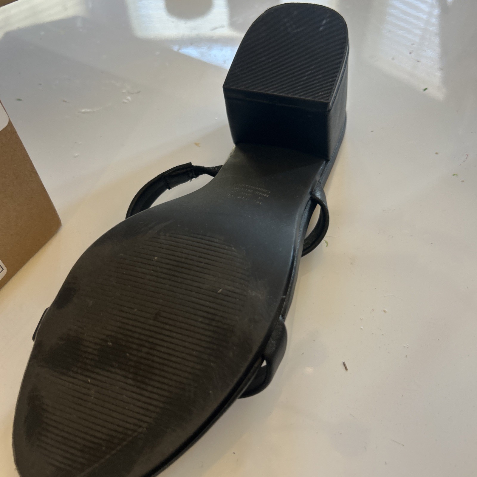 Amazon Essentials Women's Thin Two Strap Heeled S… - image 7