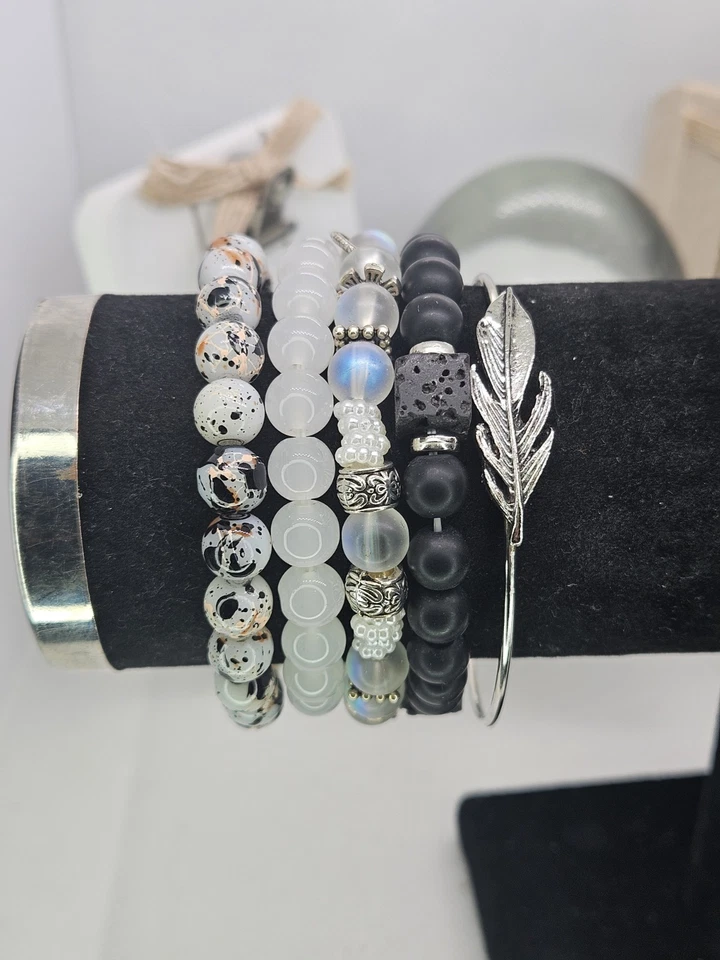 Impresionante conjunto de 5 pulseras de color blanco y negro para regalos de Navidad Foto 2 de 4