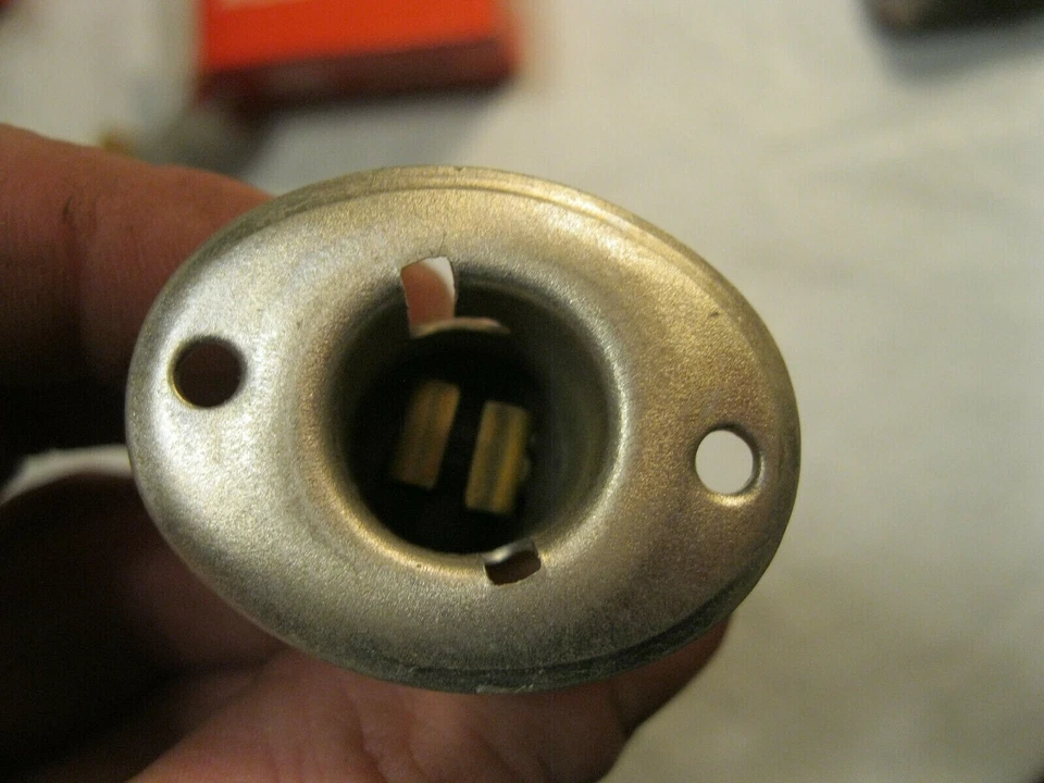 Standard Light Socket S-518 - Изображение 2 из 4