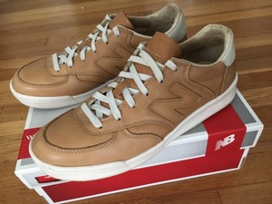 urban outfitters new balance