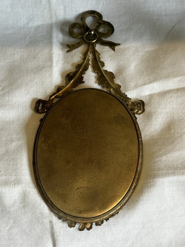 Antique Ormolu Bow top Hanging frame made for Fred K Loeser & Co of NY-390 - Picture 6 of 7