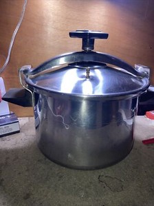 ANCIENNE COCOTTE MINUTE seb 10 litres vintage. EUR 35,00 - FR