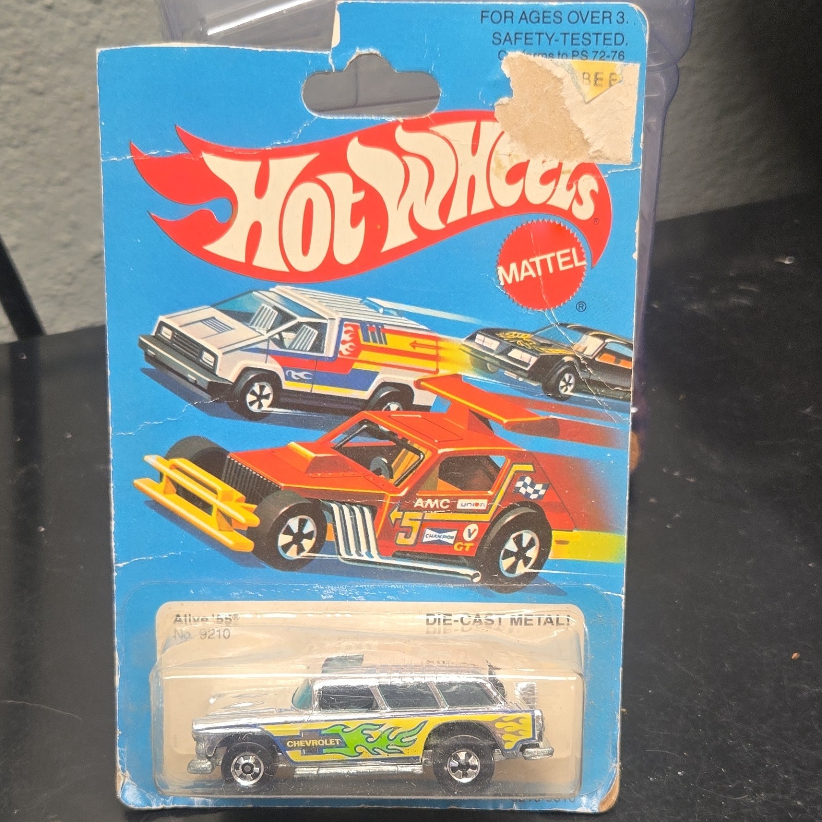 Hot Wheels Alive 55 Chevrolet Diecast 1:64 Silver Green Yellow Car No. 9210