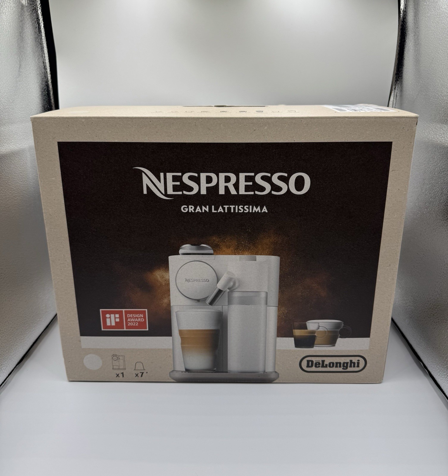De'Longhi Nespresso EN640.W Coffee Pod Machine Gran Lattissima White Brand New