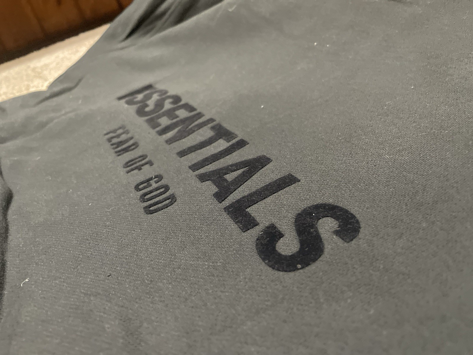 Men’s Black Small Essential Hoodie FEAR OF GOD thumbnail 9