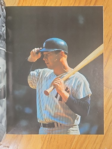 1968 New York Yankees Baseball Yearbook - Picture 3 of 5